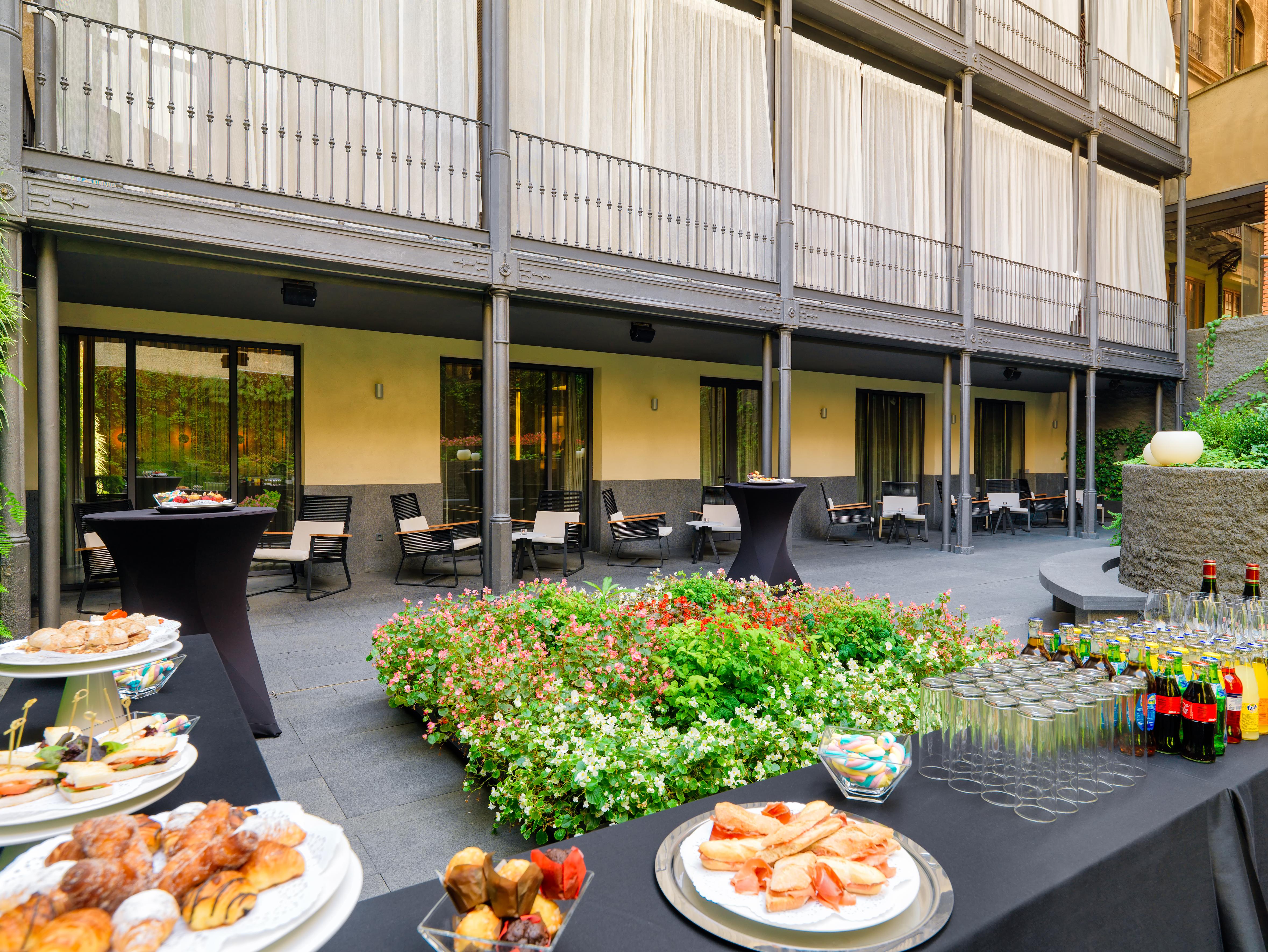 Hotel H10 Urquinaona Plaza à Barcelone Extérieur photo